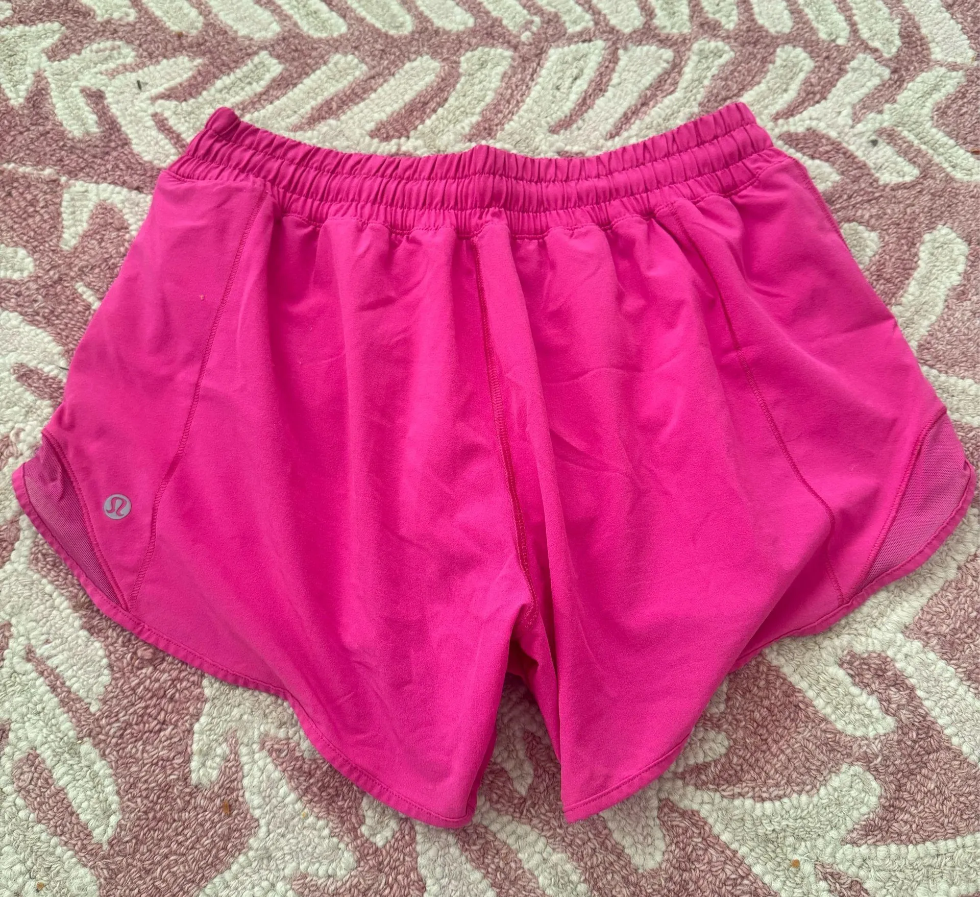 Sonic Pink Lululemon Hotty Hot 4" - Image 3