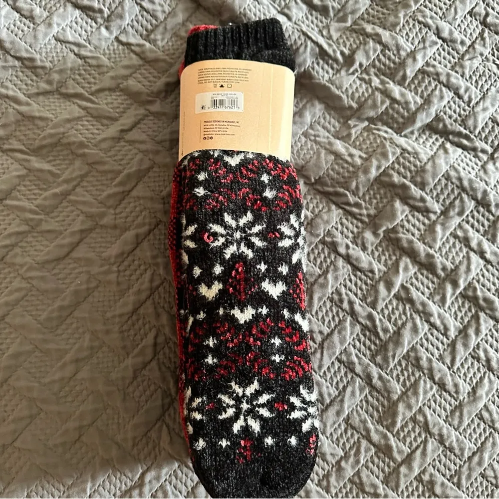Muk Luks Cabin Cozy Red and Black Winter Socks 2 Pack NWT - Image 6