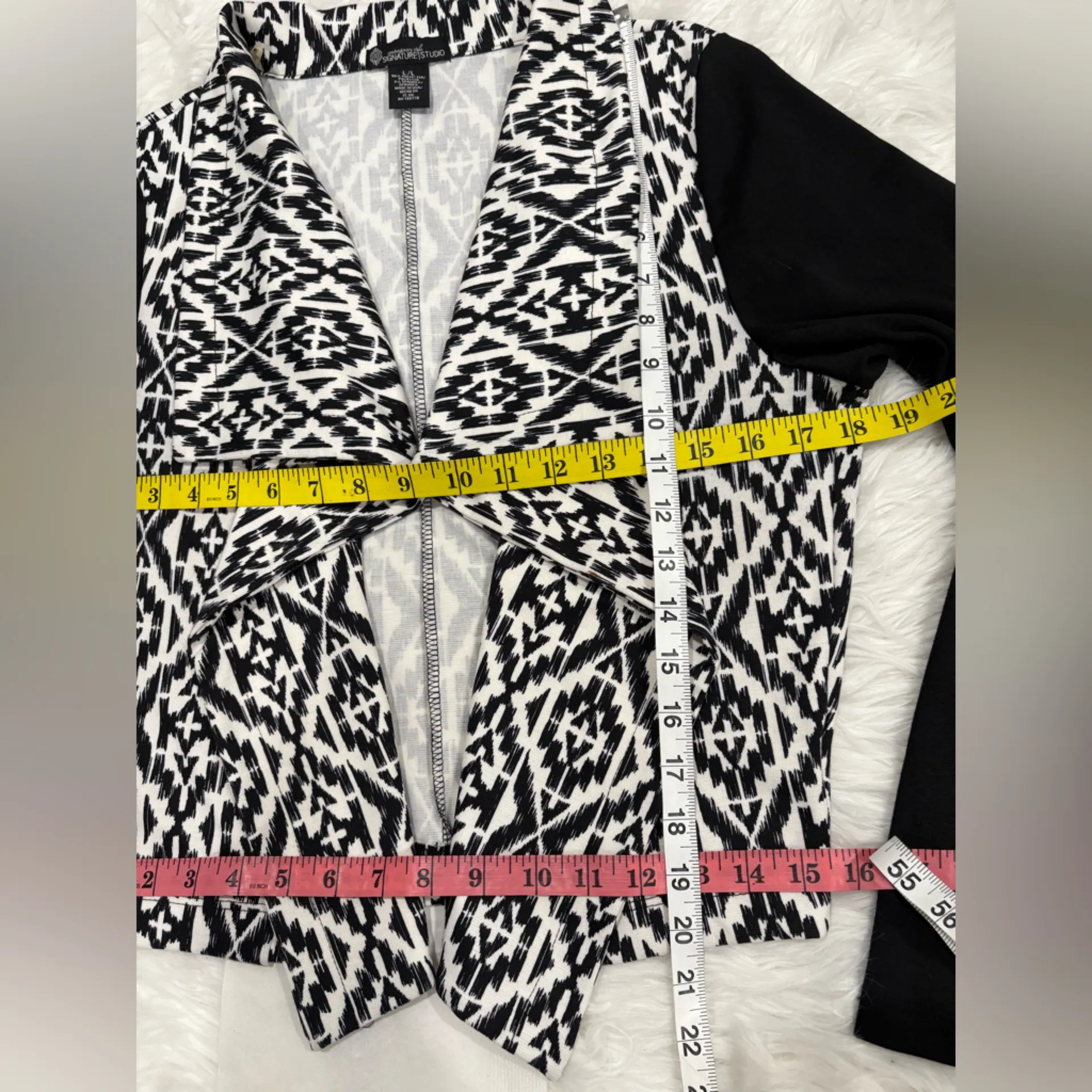 Signature Studio Black and White Patterned Cardigan Size L Size L - Image 3