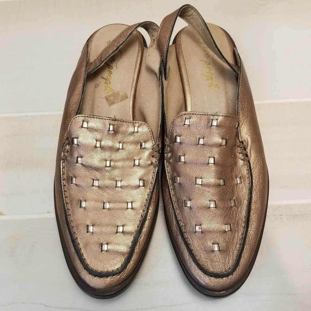 {6.5/37} Free People Bakersfield Slingback Mule In Bronze Metallic - Image 2