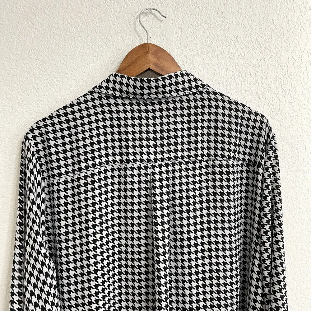 Torrid  Womens Shirt Blouse Black White Houndstooth Button Up Plus Size 4X - Image 4