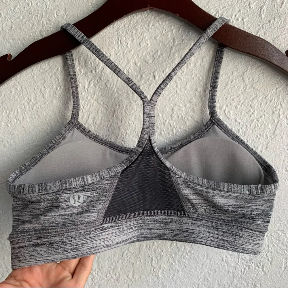 Lululemon 4 sports bra - Image 2