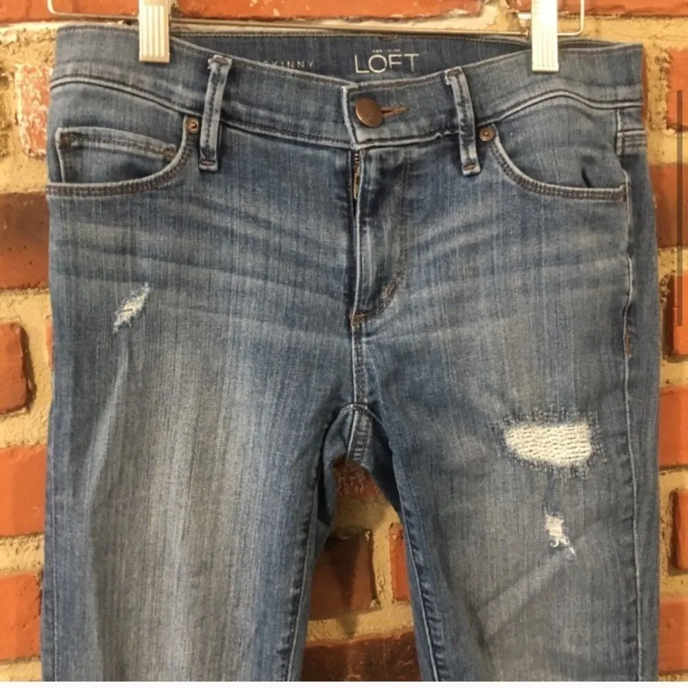 LOFT distressed Skinny jeans sz 2 - Image 2