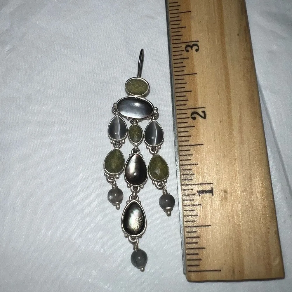 Liz Claiborne Vintage Silver Tone And Stone Bead Bracelet and Earring Set - Image 11