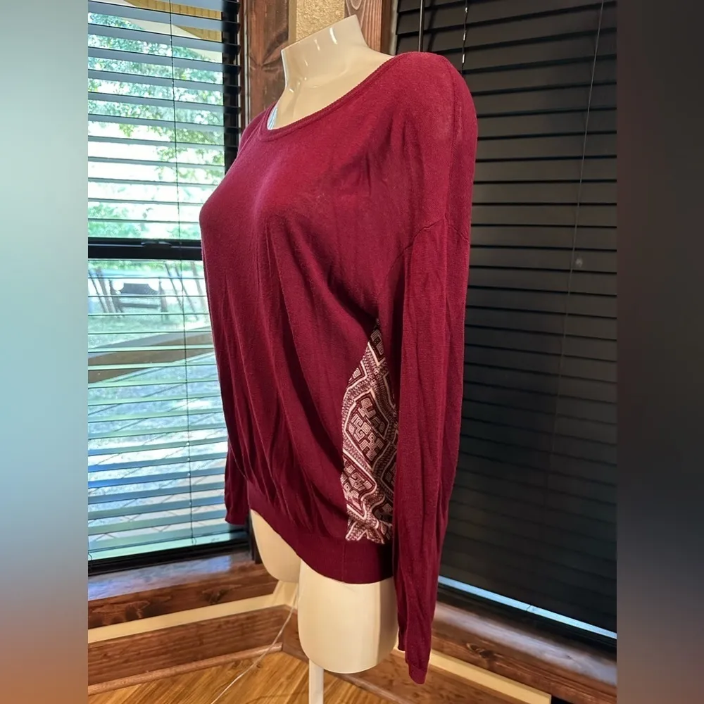 EUC Skies are Blue Top Womens Large Maroon Bandana Mixed Print Boho Popover Knit - Image 3