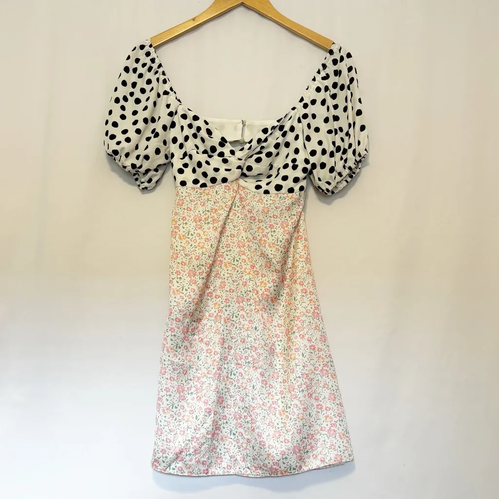 Miss Selfridge‎ twist front mini dress in mix spot floral print size 6 NWT - Image 3