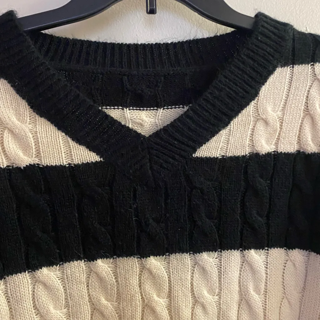 Womens V Neck Acrylic Knit Sweater 2XL Bust 48” Black & White Striped Stripes Size XXL - Image 2