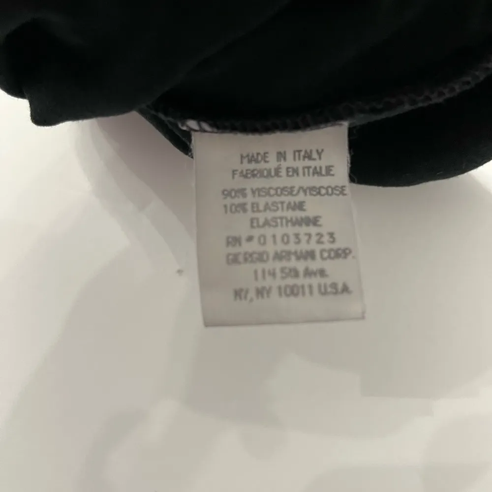🩵Armani Collezioni Italy Black Stretchy Knit Sleeveless V-neck Blouse sz 12 - Image 3