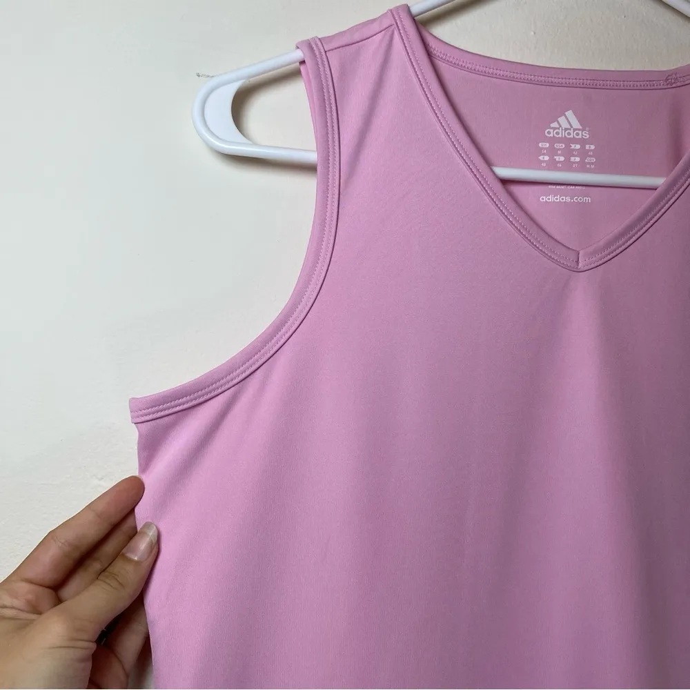 Adidas | V-neck Athletic Workout Tank Top in Light Pink Sz Medium - Image 4