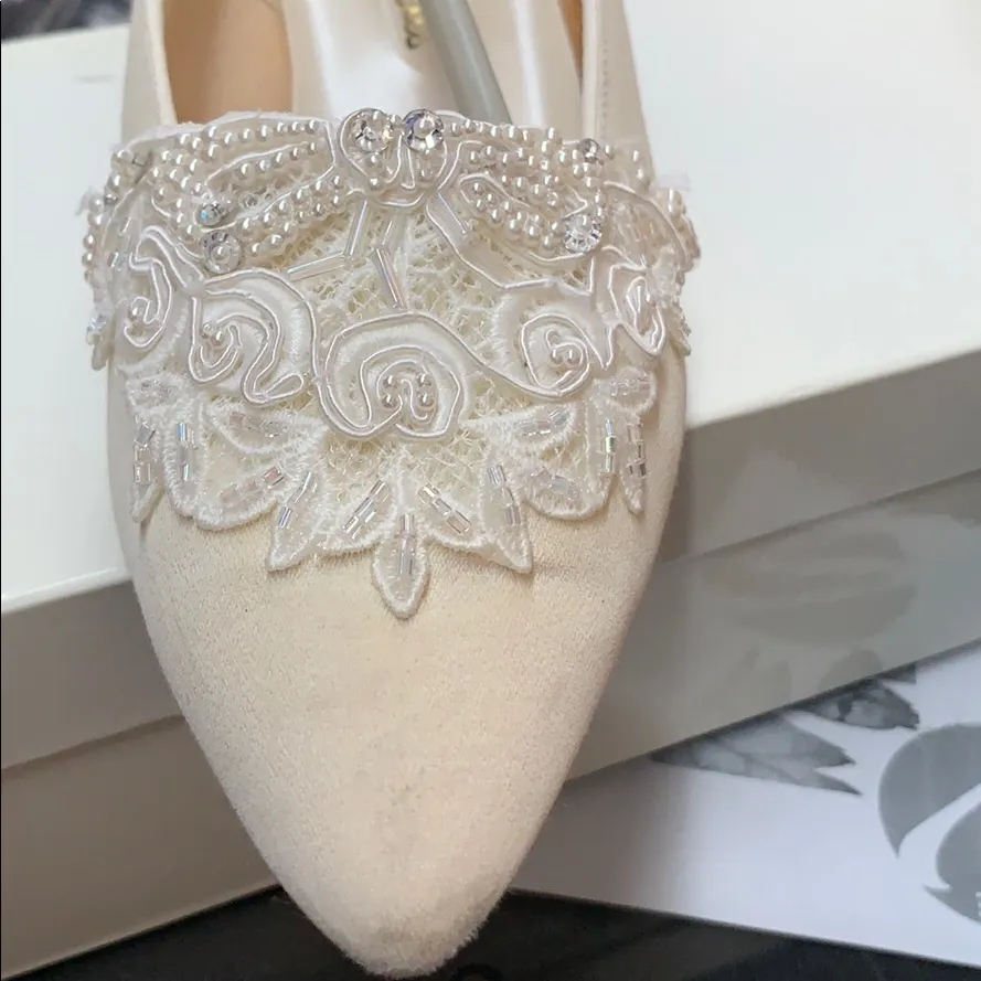 Dyeables Size 7.5  short heels (1 1/2”) - Image 2