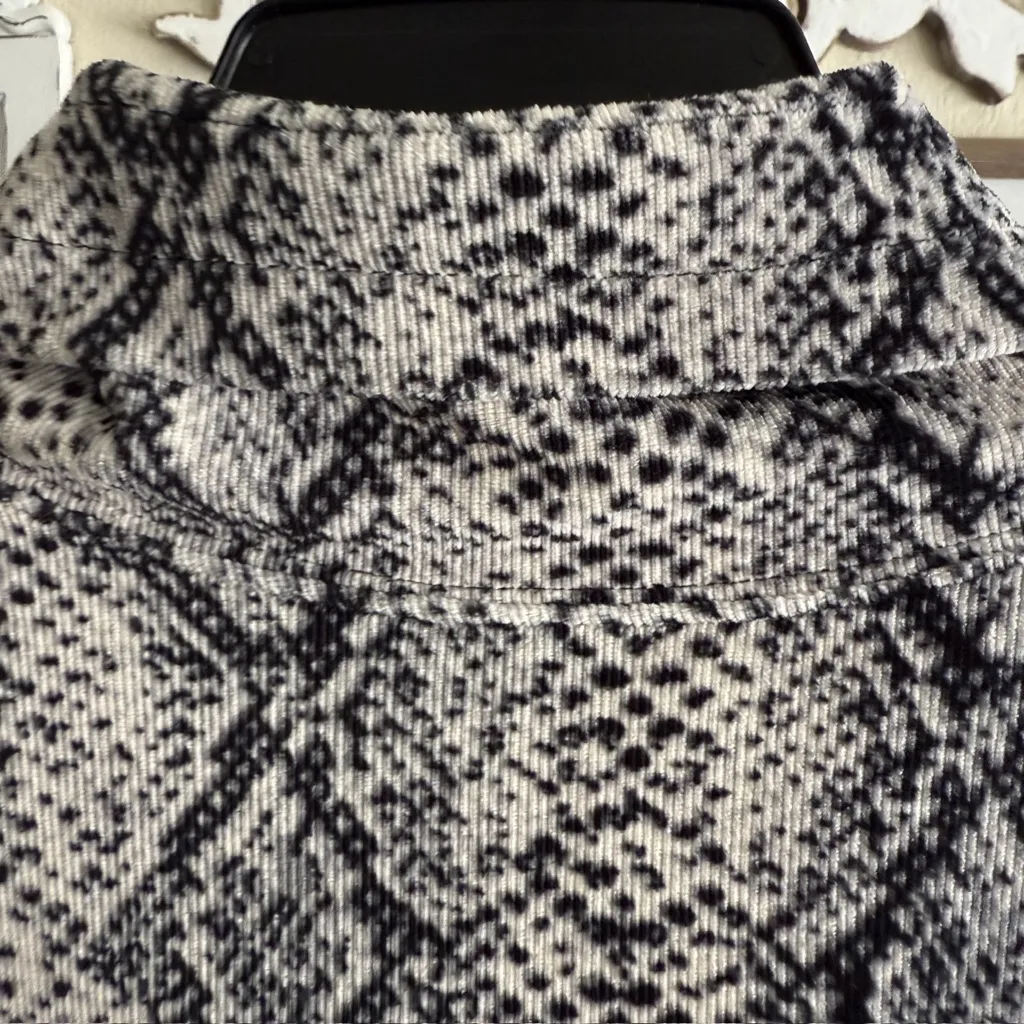 Susan Graver Snakeskin Print XL Cowl Neck Tunic Long Sleeve Cozy Chic Top Fall - Image 9