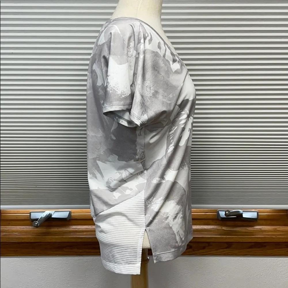 Lucy Gray and White Floral Activewear Hi - Image 3