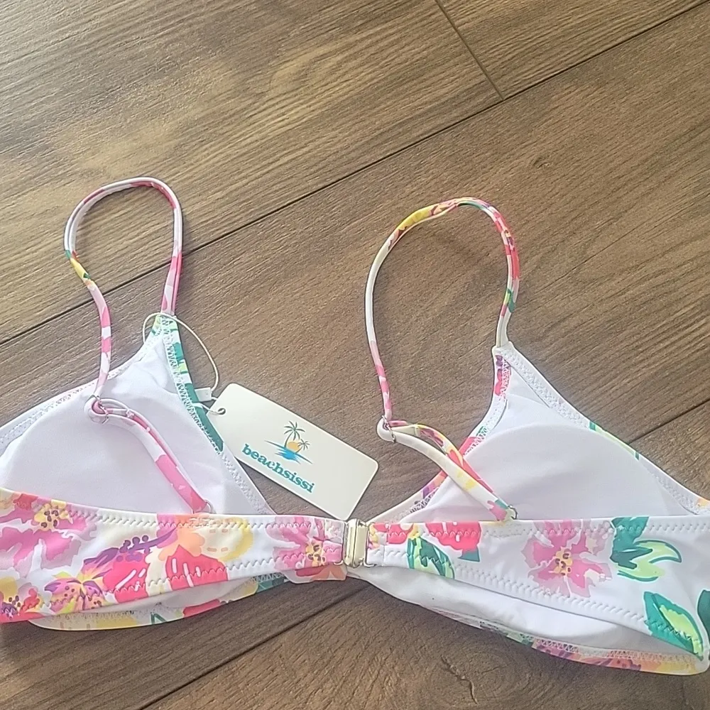 Beachsissi  Floral Bikini Set, Size Large. - Image 5