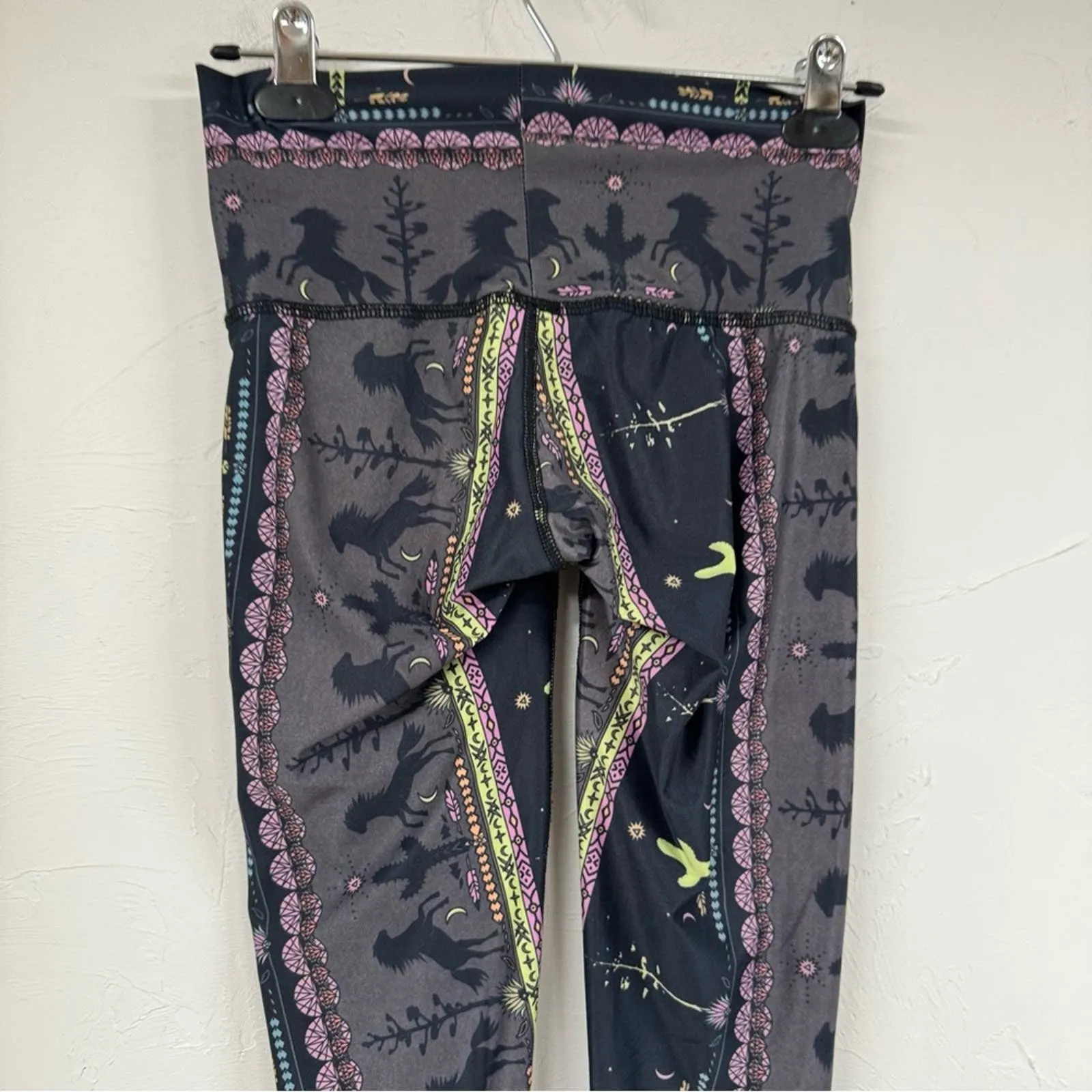 Teeki Wild & Free Horse & Cactus Print Full Length Leggings Womens XS Athletic - Image 7