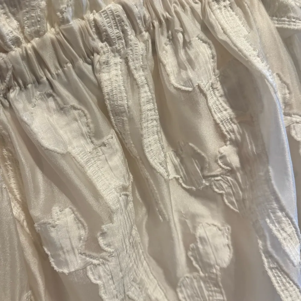 Alexis Raza Off Shoulder Diaphanous White/Ivory Organza/Lace Top | S - Image 12