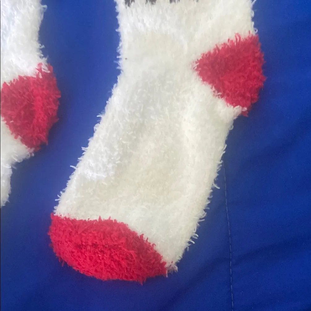 Cozy Fuzzy Reindeer Socks White Size M - Image 8