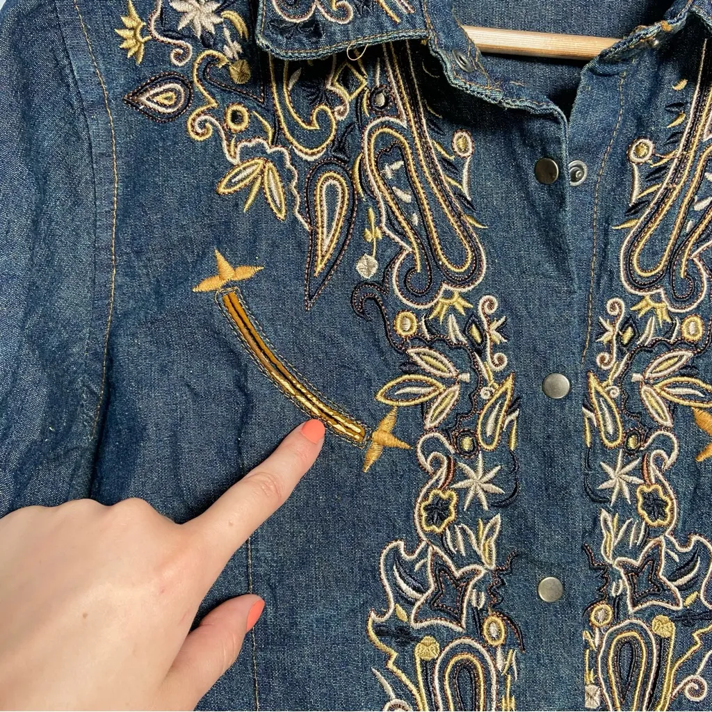 Vintage Denim Button Up Shirt Chambray Embroidered Western Coastal Cowgirl Rodeo Blue Size L - Image 6