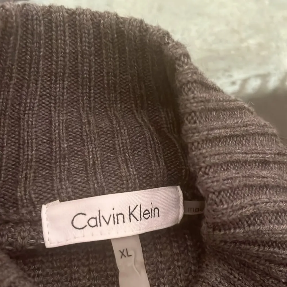 Calvin Klein Faux Fur Sweater Vest buckle closure size XL - Image 13
