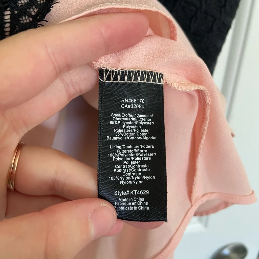 EUC Greylin women’s‎ black checkered stitch lace pink layered zip blouse XS - Image 5