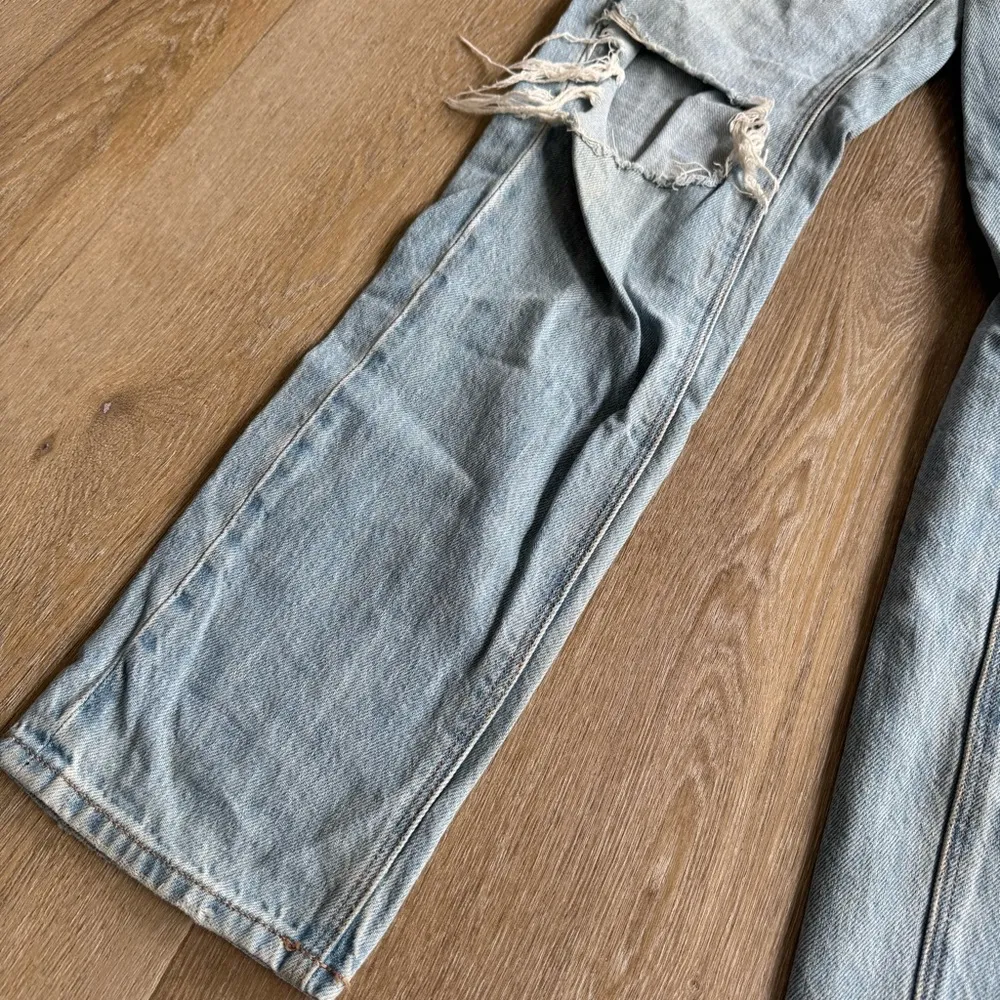 American Eagle 90’s Straight Leg Distressed Light Wash Jeans - Image 2