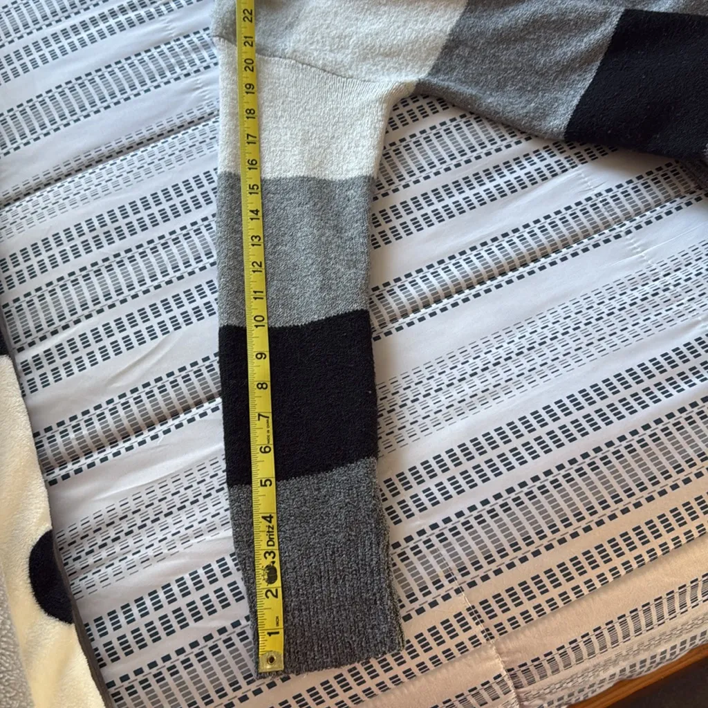 EUC Time and Tru Grey Striped Crewneck Sweater, Size Small Gray - Image 6