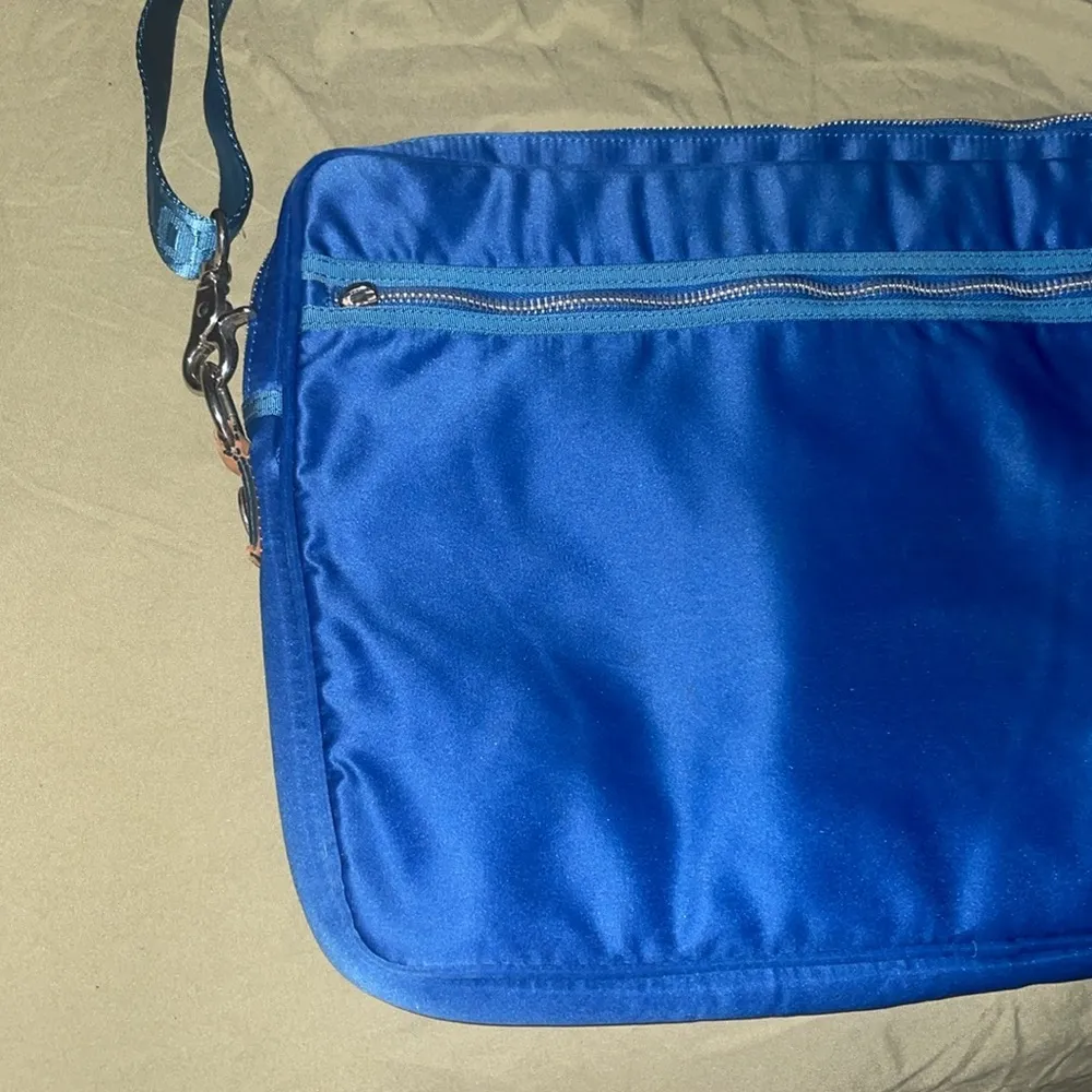 Victoria Secret pink laptop bag - Image 5