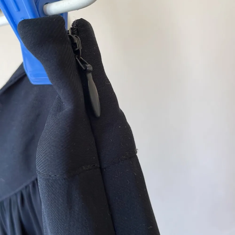 Banana Republic beautiful dark navy chiffon maxi skirt - Image 3