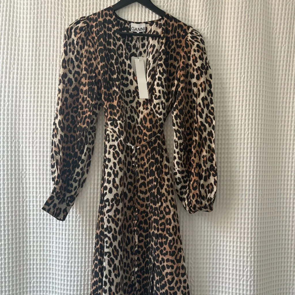 Ganni NWT silk viscose midi length long sleeve wrap dress women's size 36 / 4 - Image 9