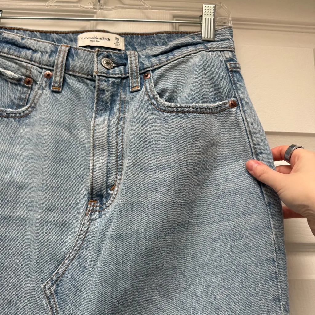 Abercrombie & Fitch Denim Midi Skirt, size 2 Petite - Image 5
