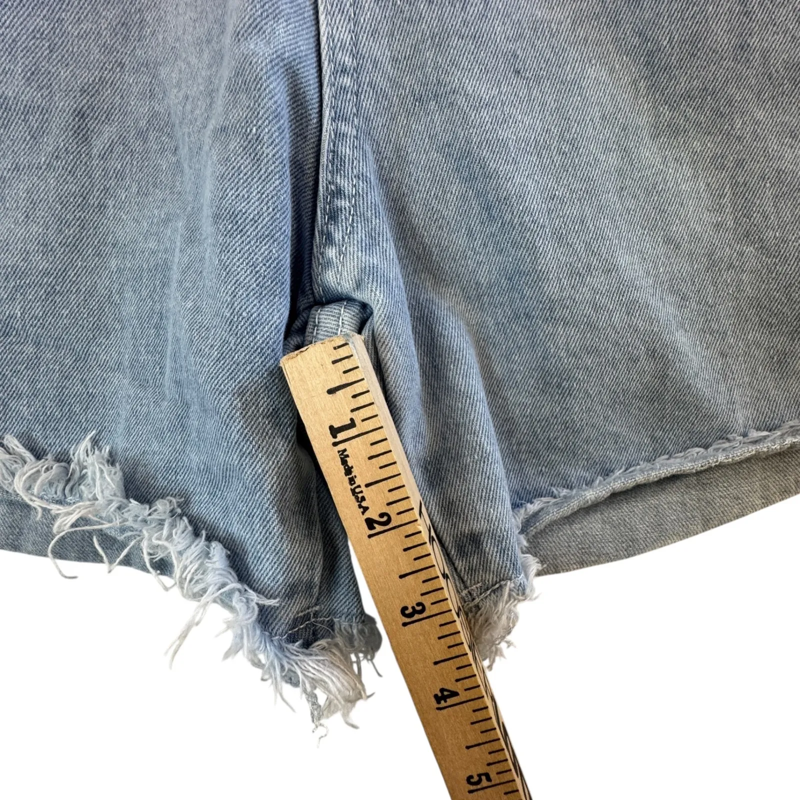 Distressed High Rise Denim Shorts M Raw Hem Light Wash Jean Cutoff Casual Boho Blue Size M - Image 6