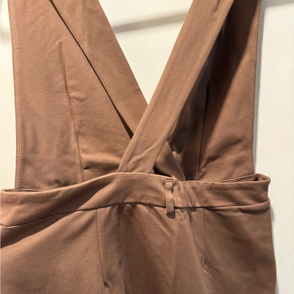 NWT HALARA Brown Sleeveless V-Neck Dress. Jumper style. Size M. 4 way stretch - Image 4