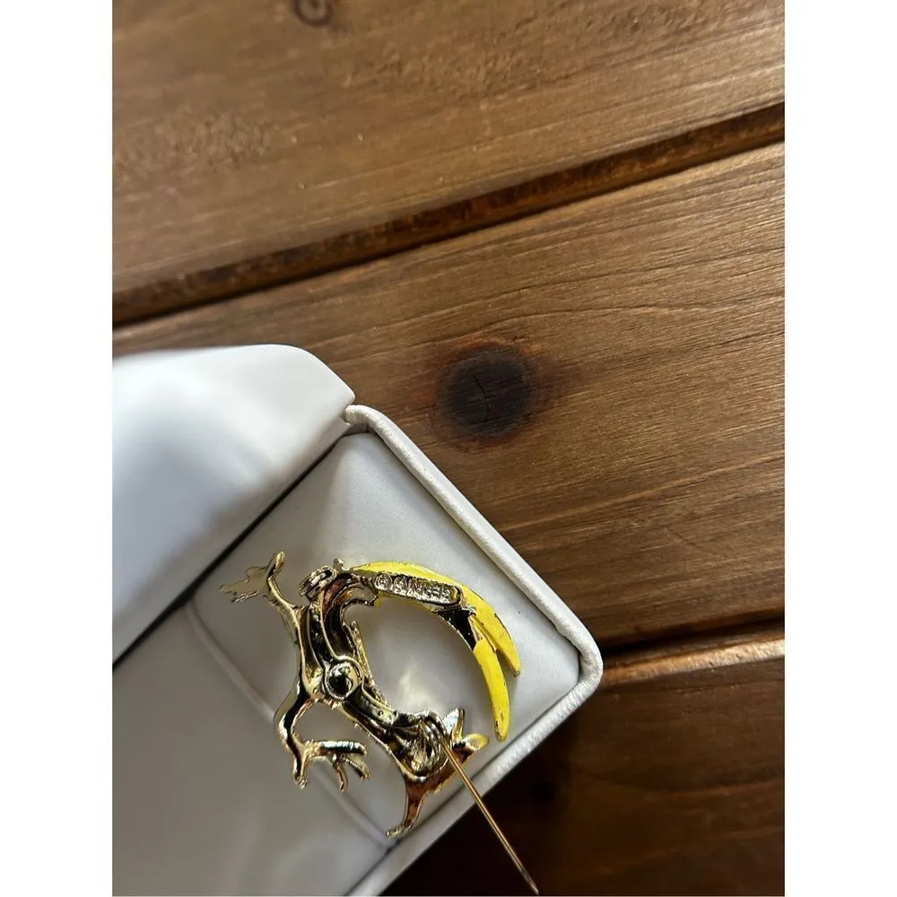 Gerry’s signed roadrunner brooch pin Gold - Image 4