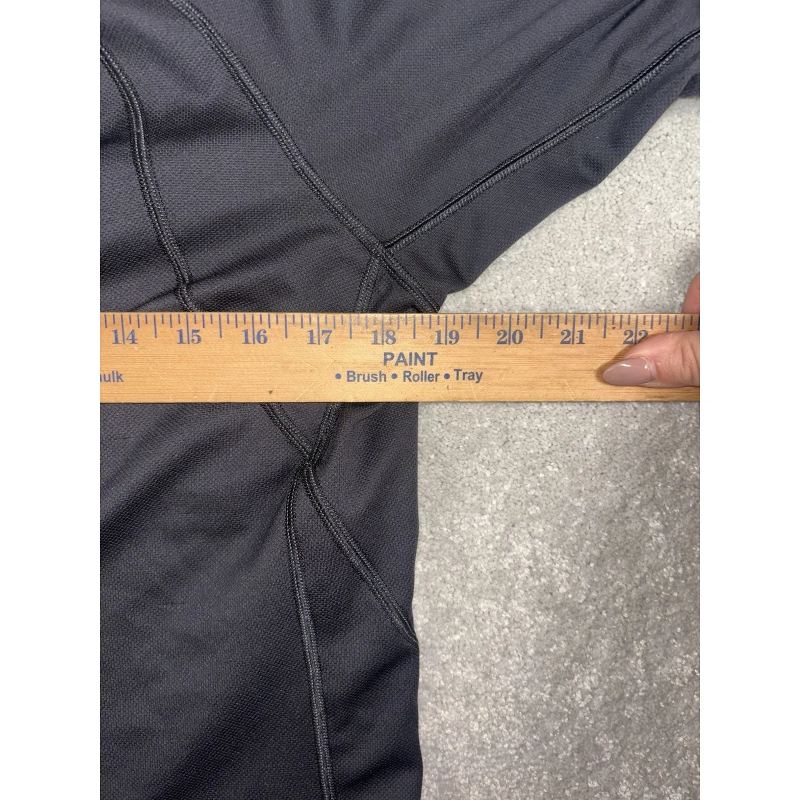 L.L. Bean m Reg 1/4 Zip Lightweight Activewear Top Thumbholes Item 288015 Black Size M - Image 5