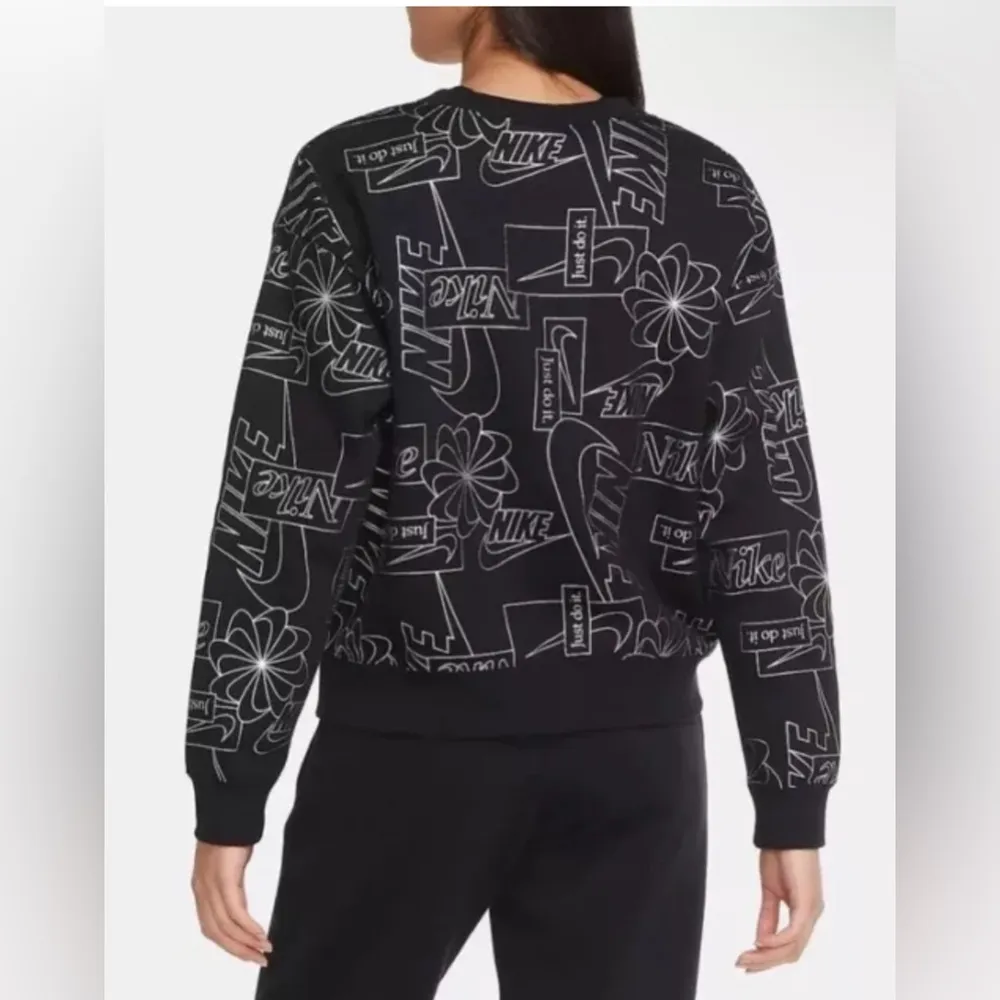 Women's Icon Clash Black Silver Fleece Crop Crew Pullover Size Small - Image 2