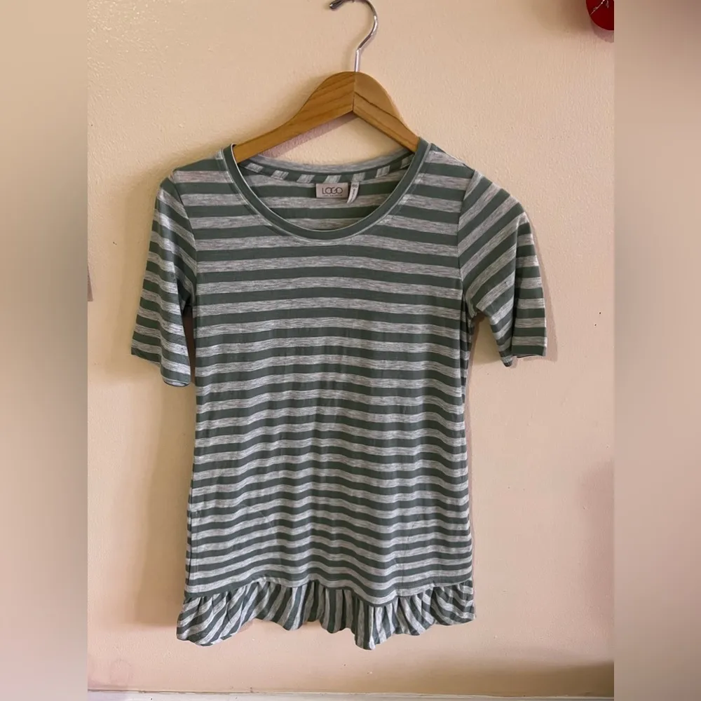 LOGO By Lori Goldstein Stripe Knit Shift Dress Flounce Hem Green XXS - Image 5