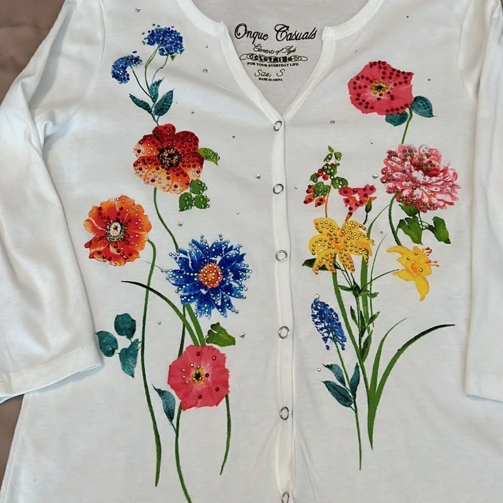 NWT onque casuals size small 3/4 sleeve snap front flowered cardigan White - Image 3