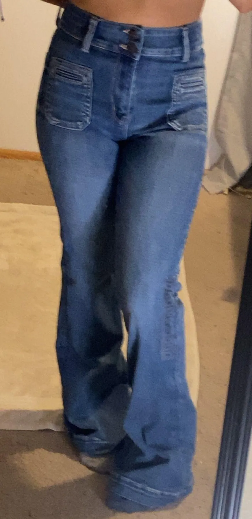 American Eagle Flared Jeans - Image 3