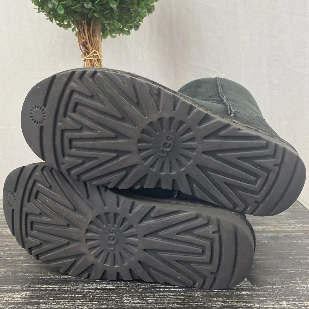 UGG Black Short Classic Fleece Lined Boots 8 - Image 4