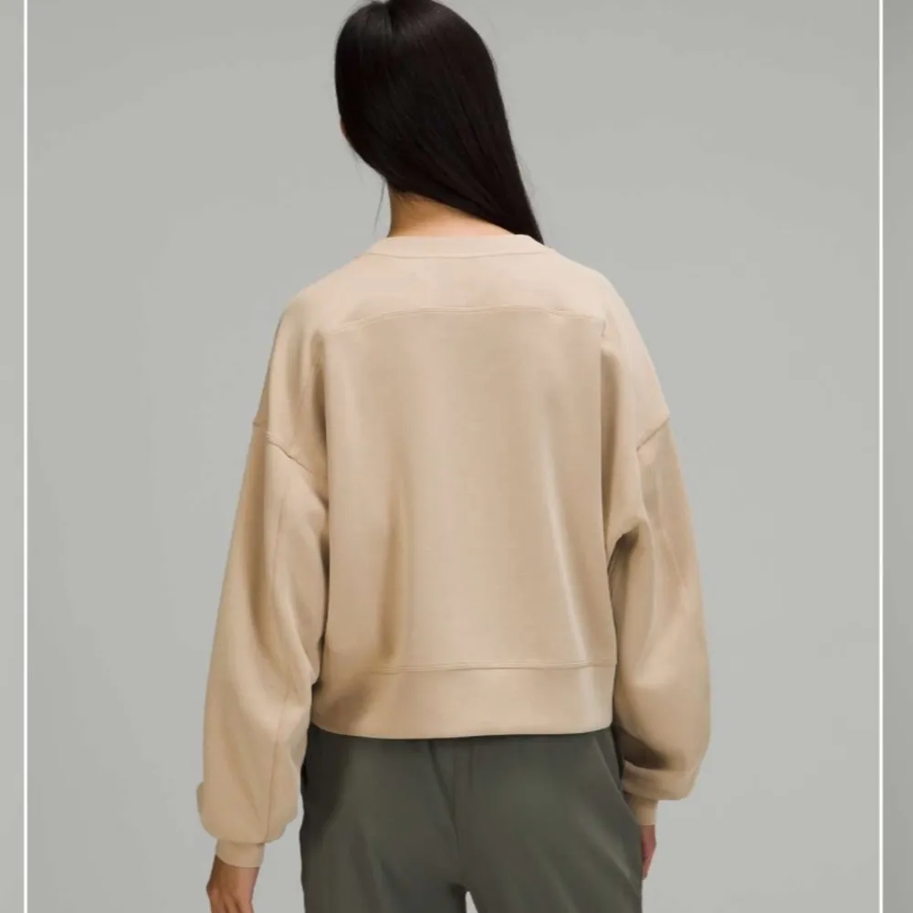 Lululemon Perfectly Oversized Cropped Crew *Softstreme Trench - Image 2