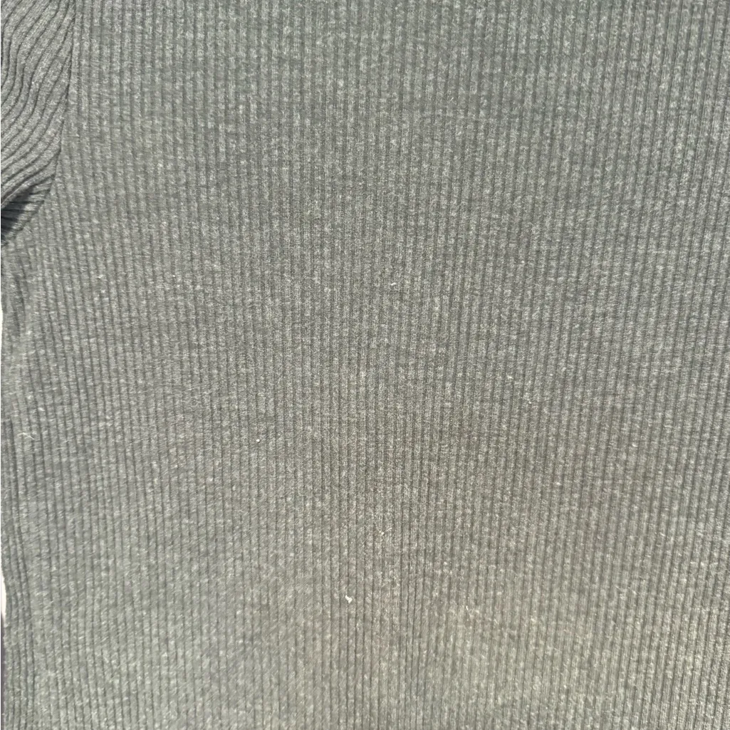 Grey ribbed old navy long sleeve - Image 2