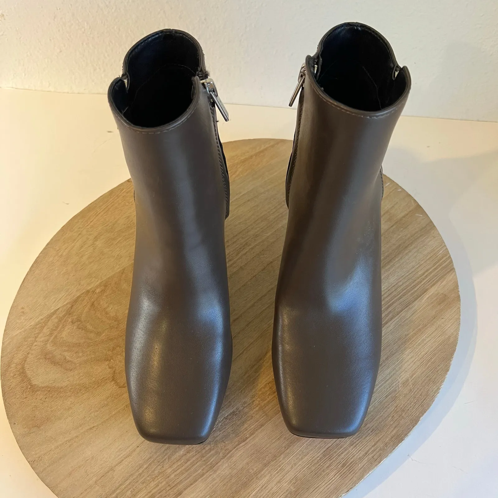 Calvin Klein  Chocolate Brown Leather Square Toe Zipper Ankle Boot Size 6.5 - Image 4