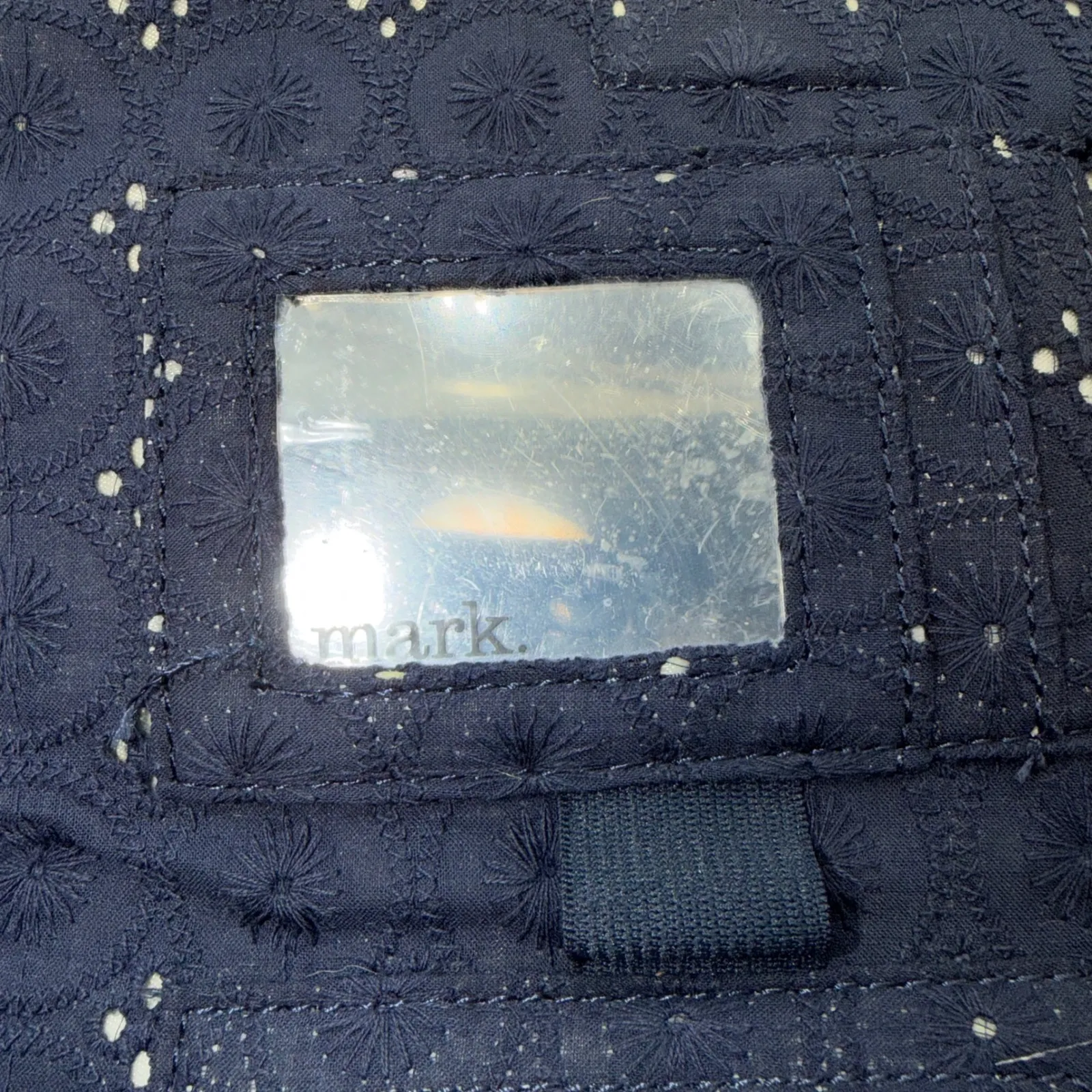 Mark by Avon Navy Blue Eyelet Clutch Coin Purse Kiss Lock Wallet Organizer - Image 5