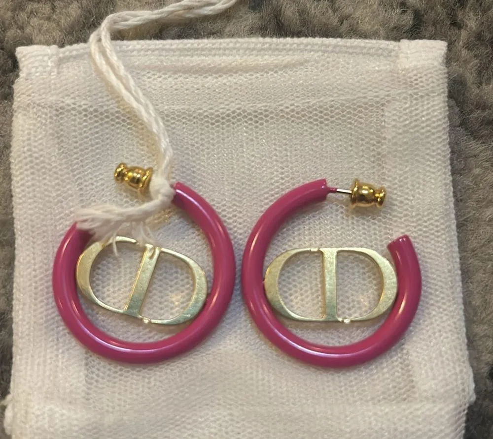 Dior 30 MONTAIGNE EARRINGS Gold-Finish Metal and Rani Pink Lacquer - Image 4