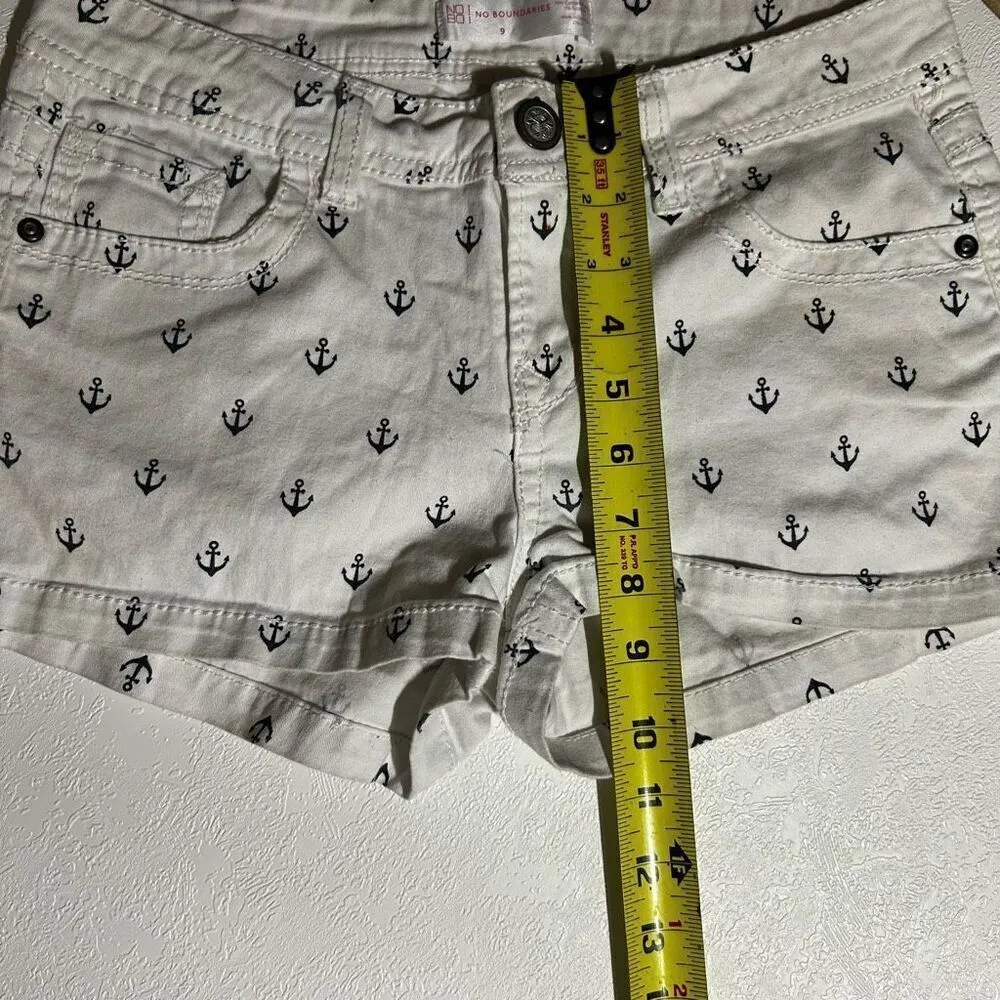 No Boundaries White Anchor Print Shorts | Size 9 - Image 5