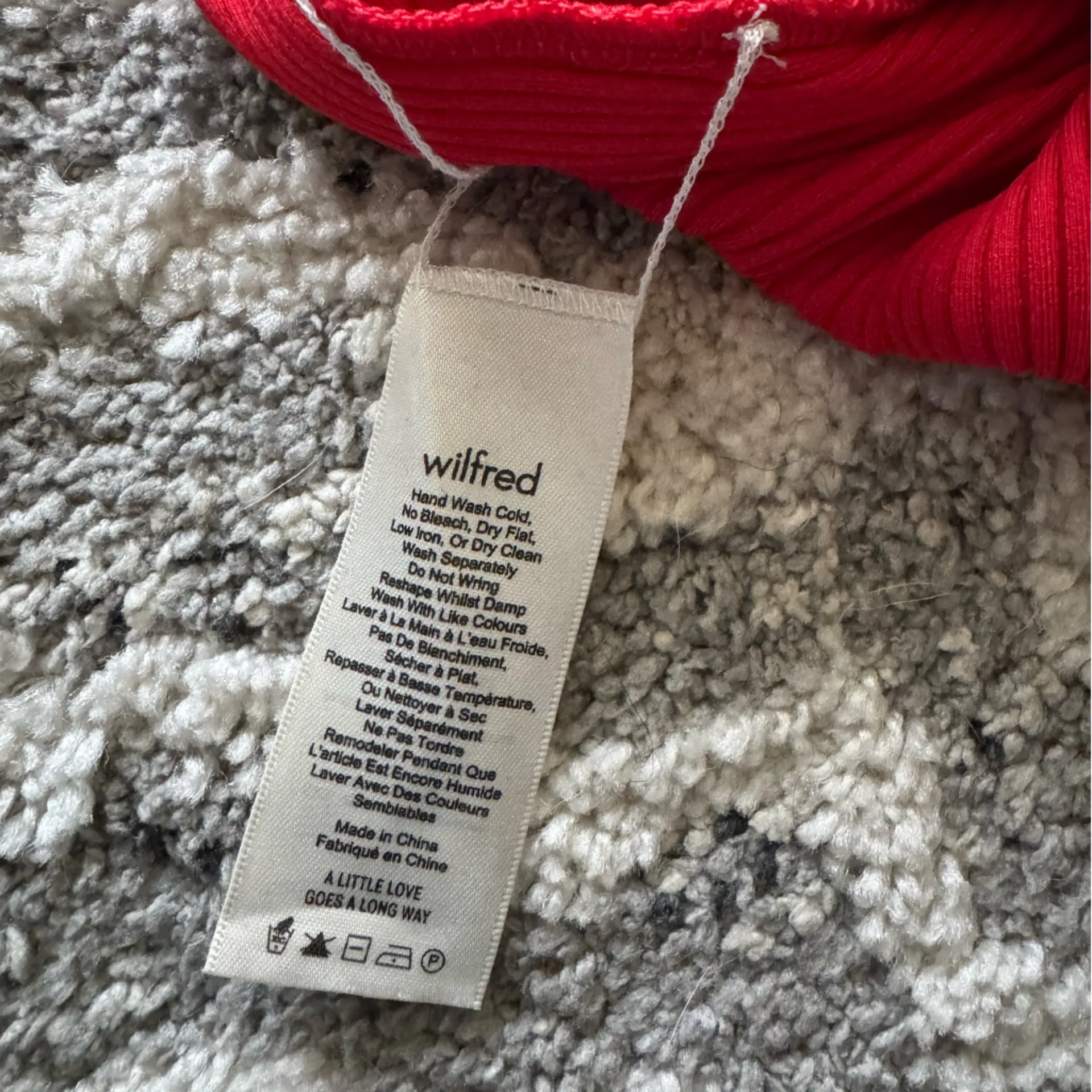 Aritzia Wilfred red Bodysuit☁️ - Image 4