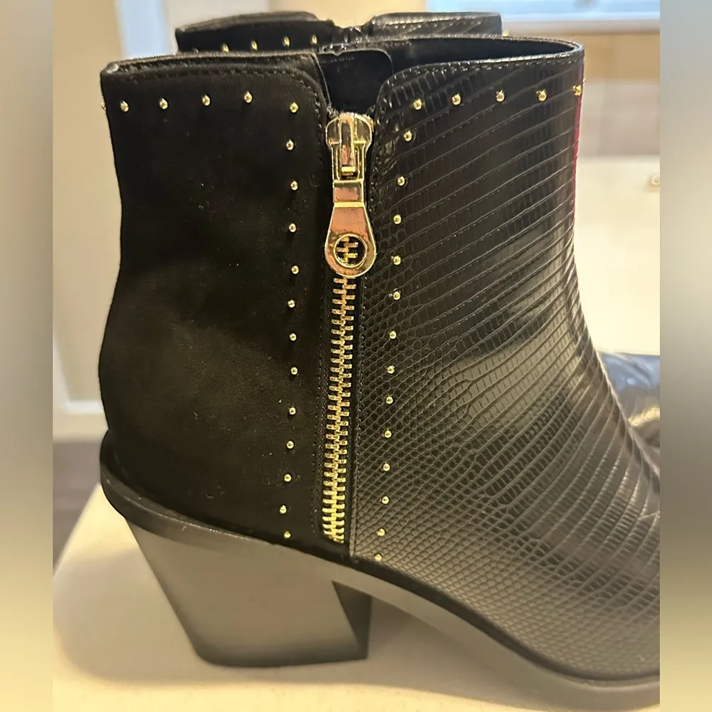 Black and gold booties! Size 8 - Image 2