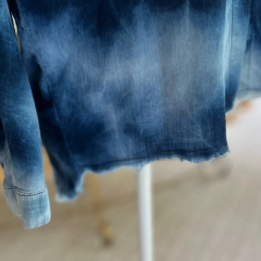 Zara Blue Chambray Tie Dye Raw Hem Shirt Top XS - Image 15