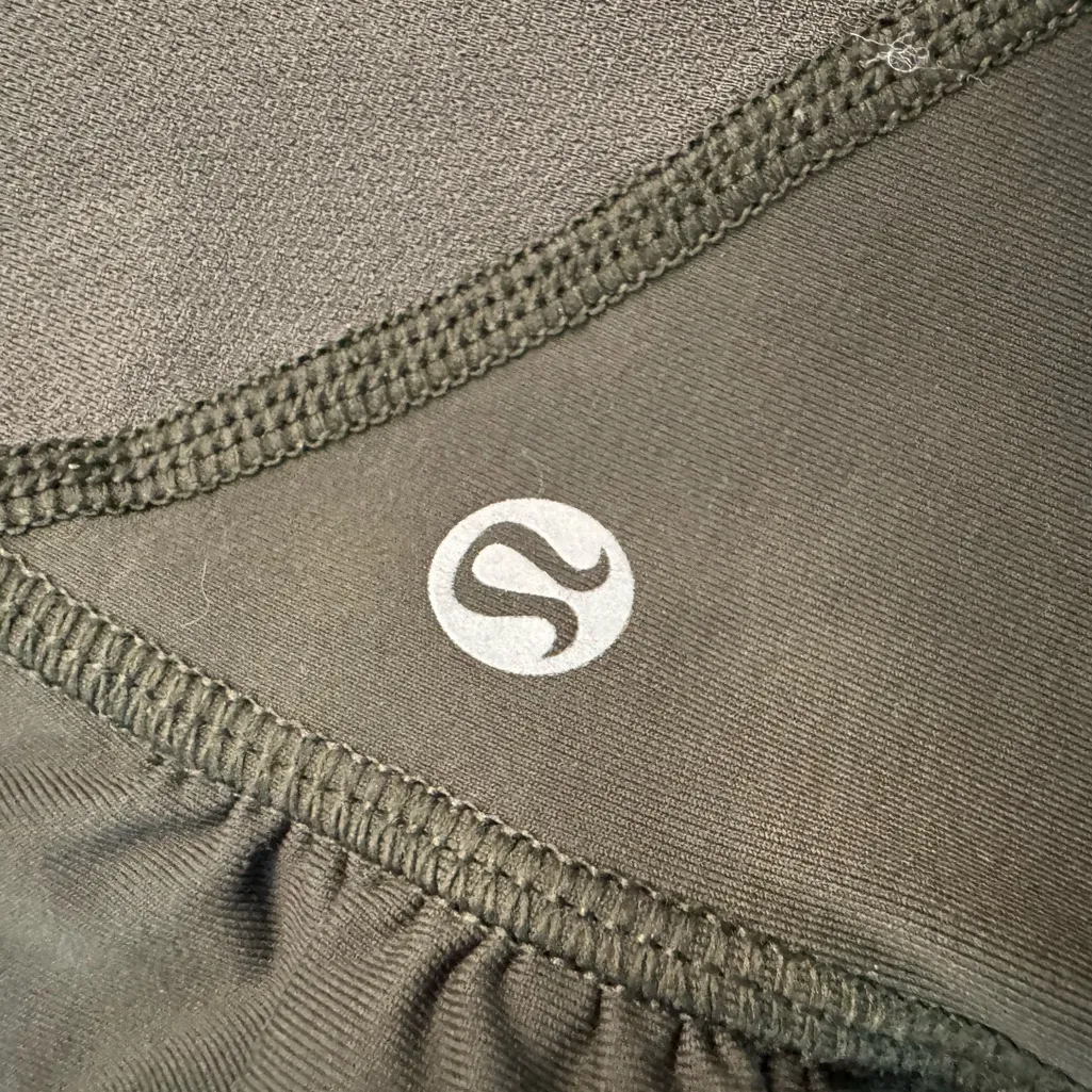 Lululemon Olive Green Cropped Leggings Side Zip Pockets Size 8 - Image 4