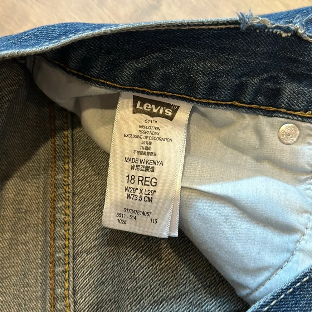 511 slim fit denim cut off jean shorts - Image 4