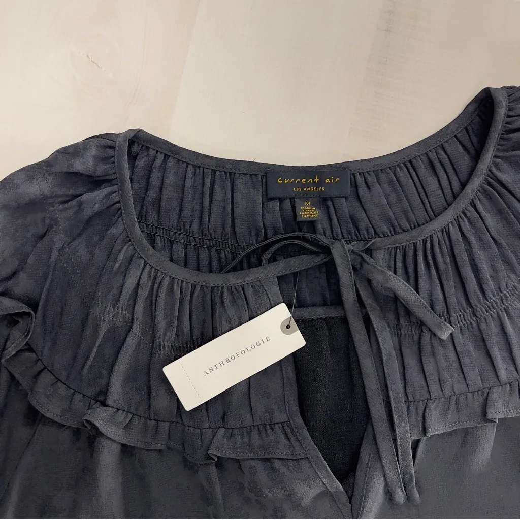 nwt ANTHROPOLOGIE x current air ruffle green silky peasant top blouse floral M - Image 2